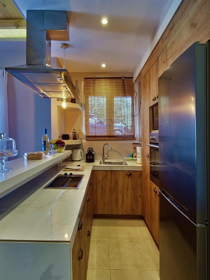 Gratelia Apartment Damnoni Bagian luar foto